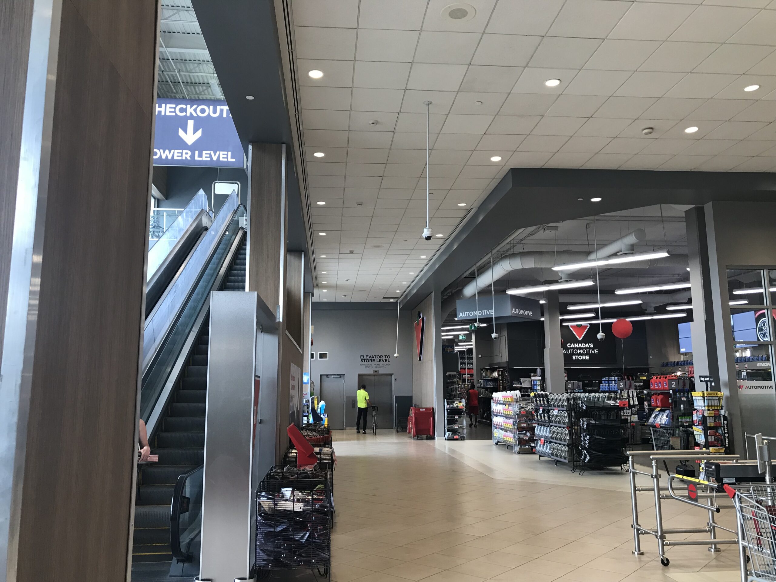 Canadian Tire – Carlingwood