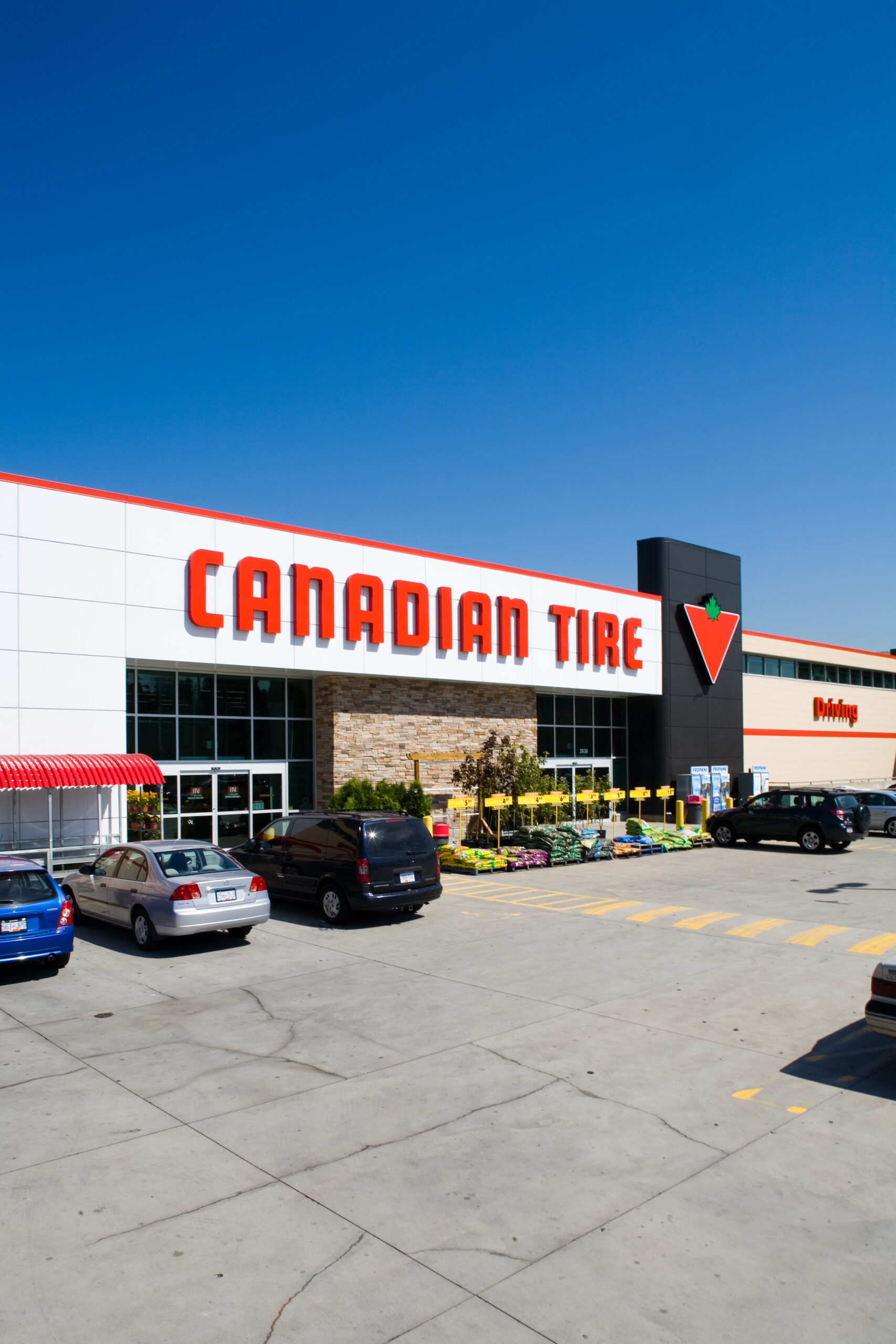 Canadian Tire – Marine Drive